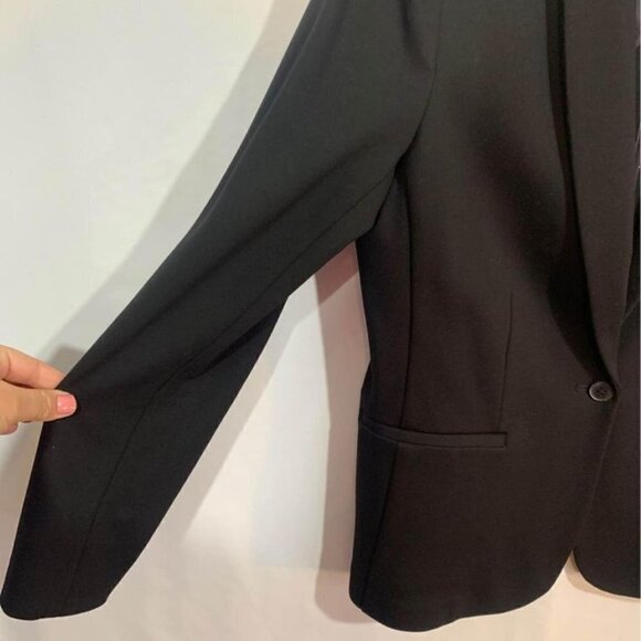 𝅺WOMAN’S black blazer with stretch. Size medium. New condition. - Picture 4 of 10